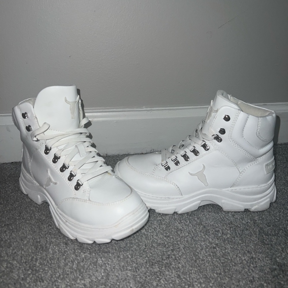 Authentic Windsor Smith White Gang Boots